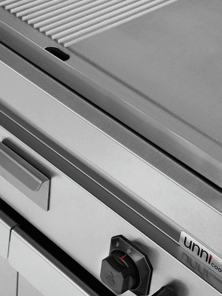 Griddle plate Gas– 1/2 Smooth + 1/2 Grooved - G70GP20+GS-K thumbnail 4